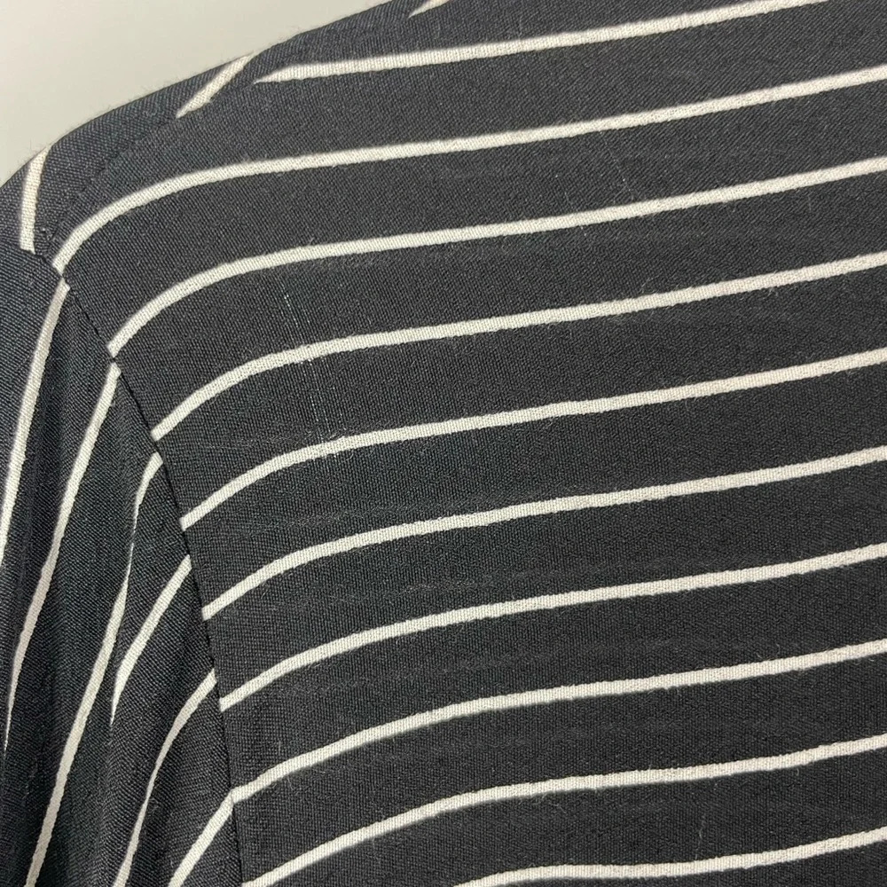 Three Dots‎ Black White Striped Long Sleeve Button Up Tunic Top - Picture 8 of 10